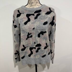 THML Leopard Print crewneck sweater with black pink leopard print size Small